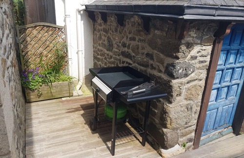 Saint-Quay-Portrieux House | Typical house for 6 people, quiet location 1km from the beach