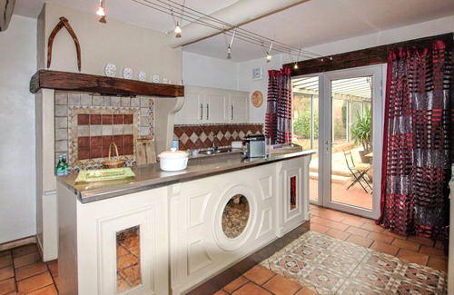 Goult House | Typical Provencal house with charm and character.