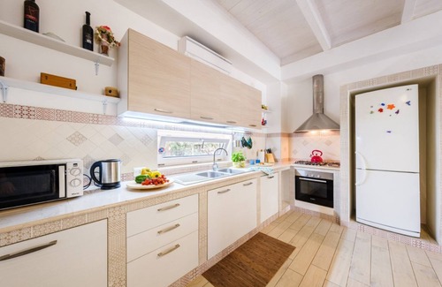 Polignano a Mare Villa | Typical stone structure with private swimming pool a few steps from the town