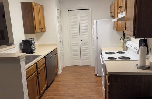 Orlando Apartment | UCF/Orlando Luxury Stay! Lot Of Desirable Place Nearby!