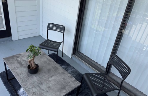 Orlando Apartment | UCF/Orlando Luxury Stay! Lot Of Desirable Place Nearby!