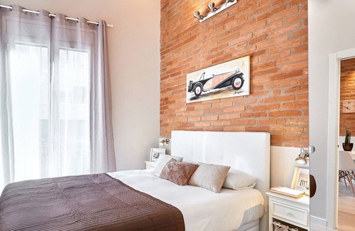 El Parc i la Llacuna del Poblenou Apartment | UD Apartments - Marina Vintage with balcony (3BR)