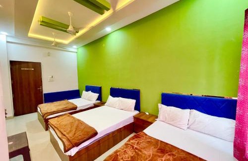 Ujjain Hotel | UJJAIN HOTEL TEERUPATI - INN Near Shri Mahakaleshwar Jyotirlinga Temple - Fully Air conditioned Rooms Prime Location - A Superior Hoten In Ujjain