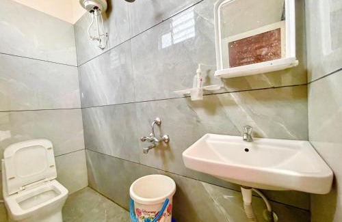 Ujjain Hotel | UJJAIN HOTEL TEERUPATI - INN Near Shri Mahakaleshwar Jyotirlinga Temple - Fully Air conditioned Rooms Prime Location - A Superior Hoten In Ujjain