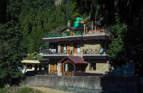 Nainital Villa | UK 04 3BR Homestay In Nainital (Pet Friendly)