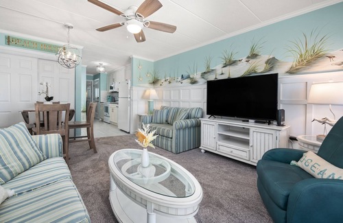 Midtown Ocean City Condo | Ultimate Beach Front Condo - Linens included & completely updated!
