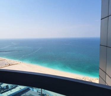Free Zone House | Ultimate Beachfront Experience
