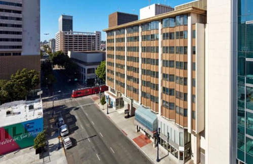 Civic Core House | Ultimate Cali Getaway! 3 Lovely Units, Fitness Center, Near Attractions