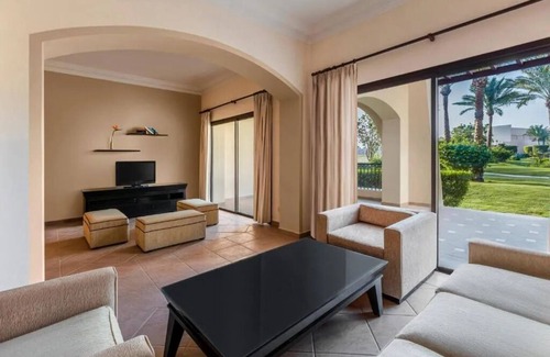 Makadi Bay Resort | Ultimate Family Getaway l Kitchen, Spa, Tennis, Pools & Beach Access