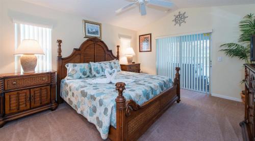 Tuscan Ridge Villa | Ultimate Family Escape Near Disney - Sparkling Pool, Hot Tub & Epic Private Movie Room
