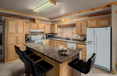 Kingston House | Ultimate Gamerm + Internet + Near Marina at Lake Texoma