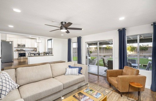 Glendale House | Ultimate PLAYcation Walk to State Farm Stadium/NFL