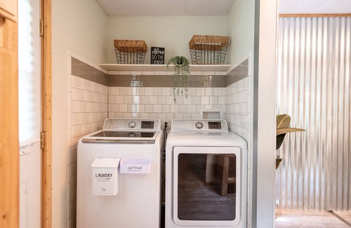 Fox Farm Cottage | Ultimate Retreat: Sauna Hottub Game Room EV Fenced
