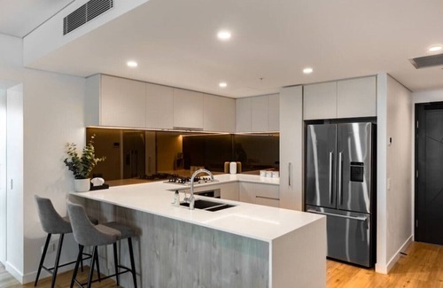 Brisbane Central Business District Apartment | Ultimate Riverview Designer 2BD Apartment at CBD