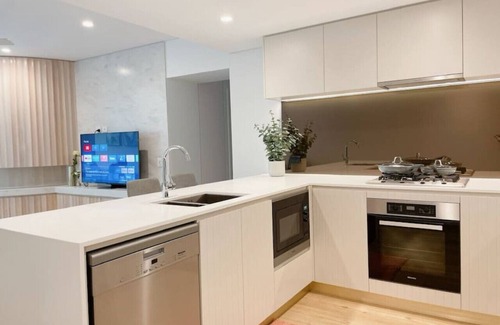 Brisbane Central Business District Apartment | Ultimate Riverview Designer 2BD Apartment at CBD