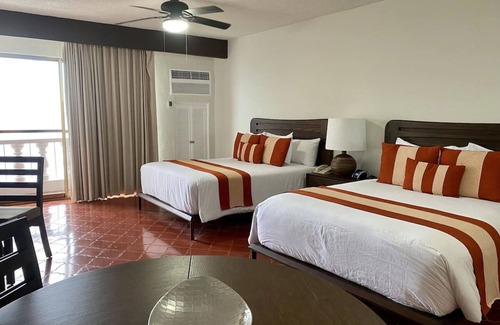 South Shore Hotel Area Hotel | Ultimate Seaside Retreat with Scenic Ocean Views, 2 Units | Outdoor Pools
