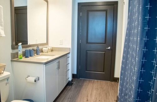 Downtown Apartment | Ultimate Serenity Room
