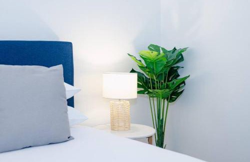 Ultimo Apartment | Ultimo Escape - Walk to City - Unique 2 Bedroom Apt - Sleeps 8