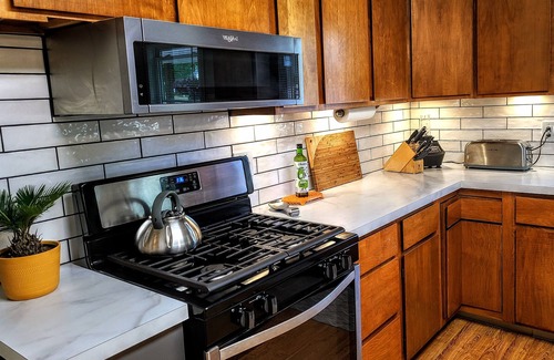 Boyne City House | Ultra Comfy, Clean & Spacious, Private Home in Boyne | Dogs Ok! | Walk to Town