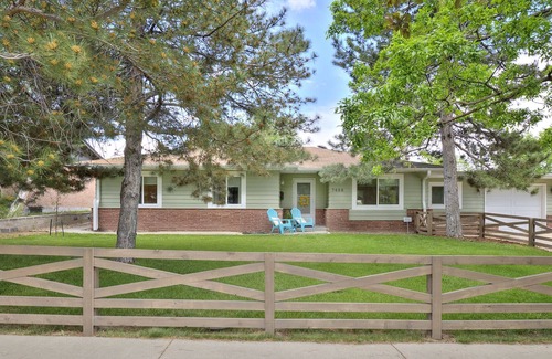South Westminster House | Ultra-Modern Chic, 20 minutes to Downtown Denver!