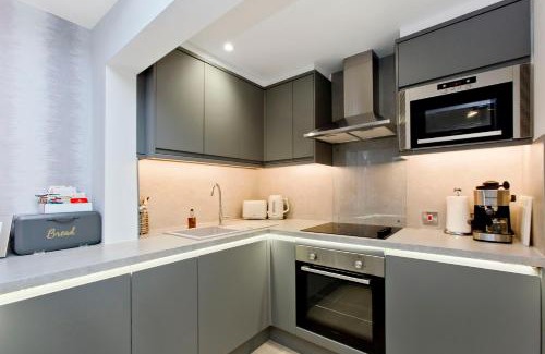 West End Apartment | Ultra Modern, West End Village, Refurbished basement appt