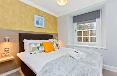 West End Apartment | Ultra Modern, West End Village, Refurbished basement appt