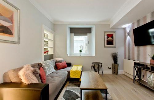 West End Apartment | Ultra Modern, West End Village, Refurbished basement appt