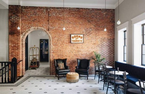 Galena Apartment | Ulysses Suites, Suite 202