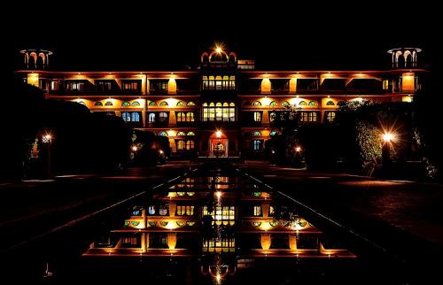 Bhandarej Hotel | Umaid Palace - A Lakeside Resort - 25 minutes from Mehandipur Balaji - 20 minutes from Chand Baori Stepwell Abhaneri & 40 minutes from Bhangarh Fort
