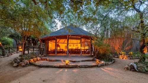 Thorny Bush Game Reserve Cabin | Umlani Bushcamp