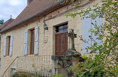Prats-du-Perigord House | Un Presbytère Rénové au Coeur D'un Village du Périgord