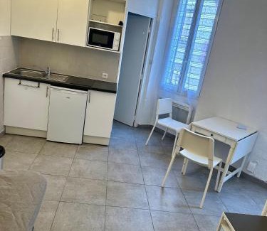 Le Camas Apartment | Un studio sympa en centre-ville rue du camas