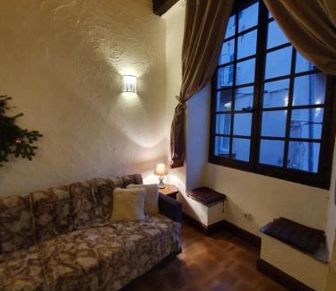 Saint-Martin-Vesubie Apartment | Un studio, une Histoire : Le palais Gubernatis.