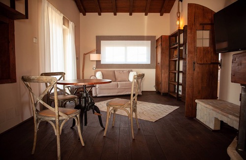 Mazzano Romano Cabin | una casa immersa in 2 ettari di verde con piscina e zona wellness privata