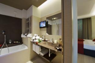 Foligno Hotel | UNAHOTELS Villa dei Platani Foligno