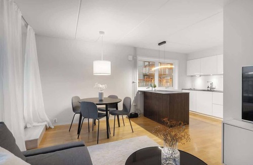 Gronland Apartment | Unbeatable Location - Priv Rooftop - Self Check-in