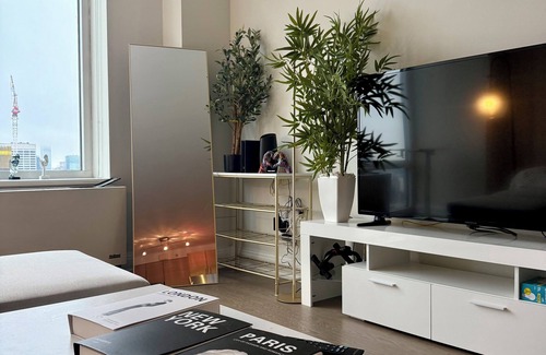 Koreatown Apartment | Unbeatable skyline views - Luxury High Rise Apt
