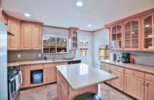 Sunnyvale House | Unbelievable Sunnyvale 5BR w/Backyard & Patio, nr Tech, by Blueground