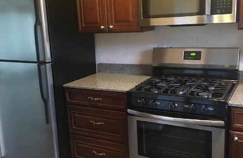 College Station House | Under 3/4 of a mile from A&M/Kyle Field ~ FREE football gameday PARKING PASS