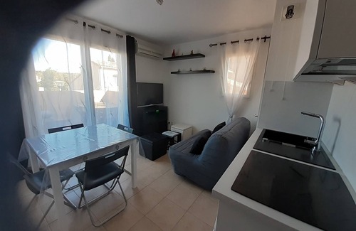 Mouries Apartment | Under the Alpilles sun