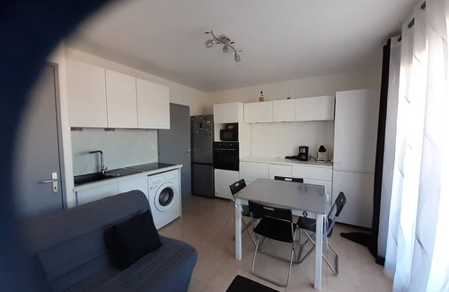 Mouries Apartment | Under the Alpilles sun