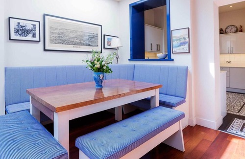 Wandsworth House | Under the Greenwood Tree, by Veeve