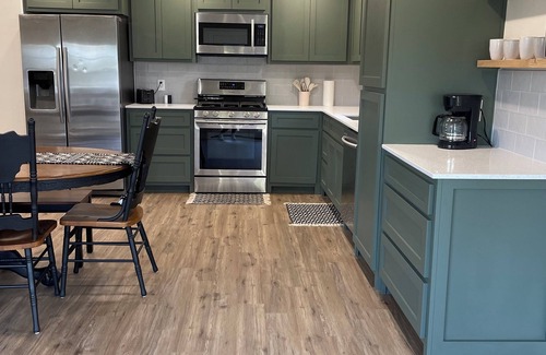 Onalaska House | Under the Pines on Lake Livingston- BEAUTIFUL WATER VIEW!