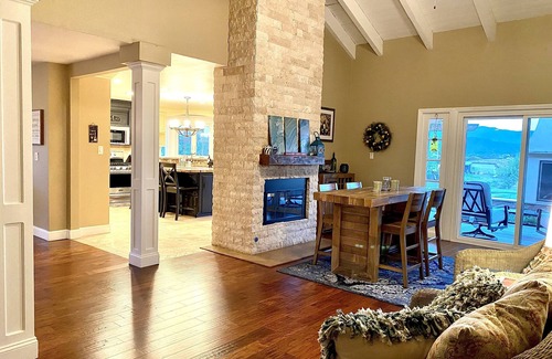 Temecula House | UNDERGOING RENOVATION IN 2025/Sleeps 8 Perfect Temecula Wine Country Location!