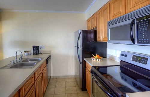 Rocky Point Hotel | Unforgettable Waterfront Stay! Accommodation w/Private Balcony | Pool