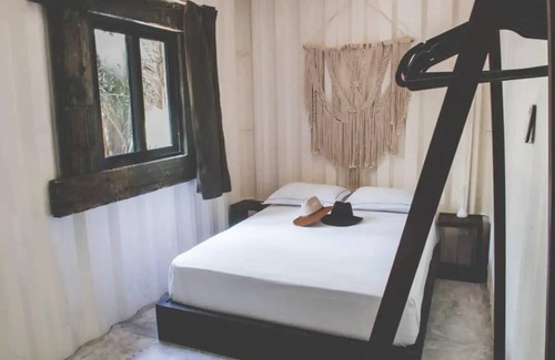 Zona Hotelera Apartment | Unique 1BR Suite | Superb Location Beach & Main St