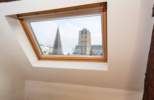 University District Apartment | UNIQUE APARTMENT IN HISTORIC ANTWERP MANSION