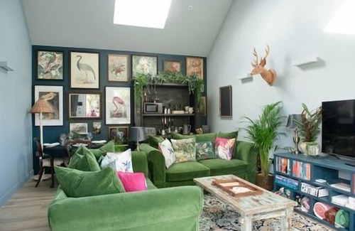 Chichester Cabin | Unique Boutique luxury Bed and Breakfast
