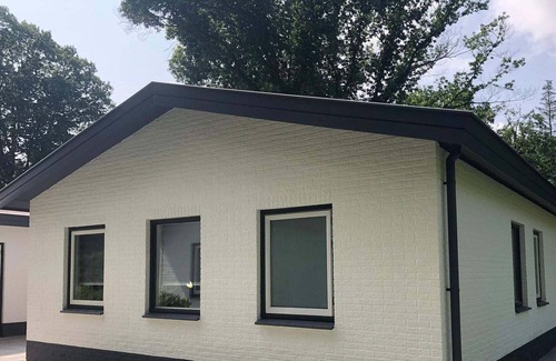 Municipality of Harderwijk Ski Chalet | Unique chalet in Harderwijk with large garden
