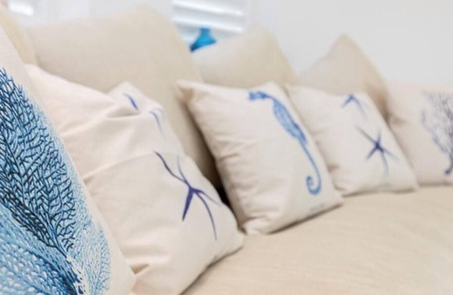 Mudeford House | UNIQUE COASTAL HAVEN: PET FRIENDLY HOUSE STEPS AWAY FROM BEACH -Bournecoast 8486